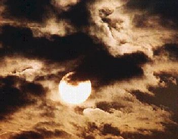 angel_clouds.jpg (22036 bytes)